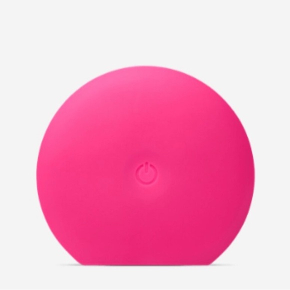 🆕 Foreo LUNA Play Plus Fuchsia | MSRP $69 - Picture 3 of 9